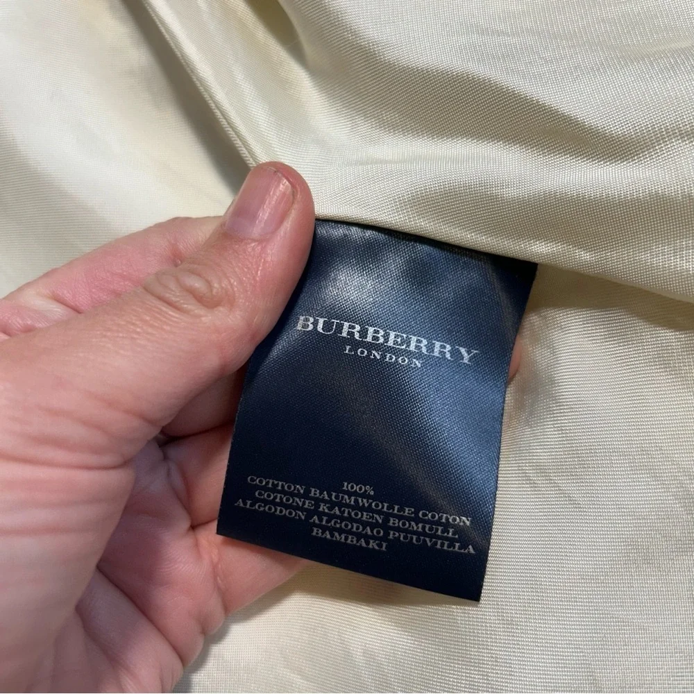 Burberry Cream and Blue Pinstripe Blazer Size 8‎ Preppy Designer Quiet Luxury